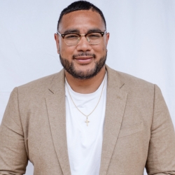 Sione Sina